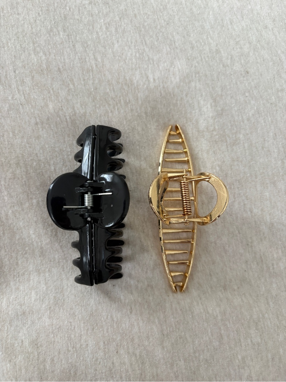 Claw Clip Bundle Gold and Black Hair Accessory - Picture 2 of 3